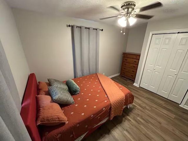 1405 3rd Avenue N, Texas City, TX 77590
