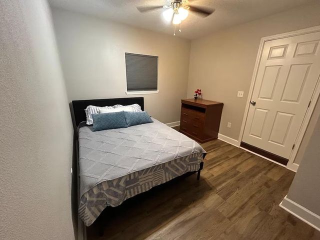 1405 3rd Avenue N, Texas City, TX 77590