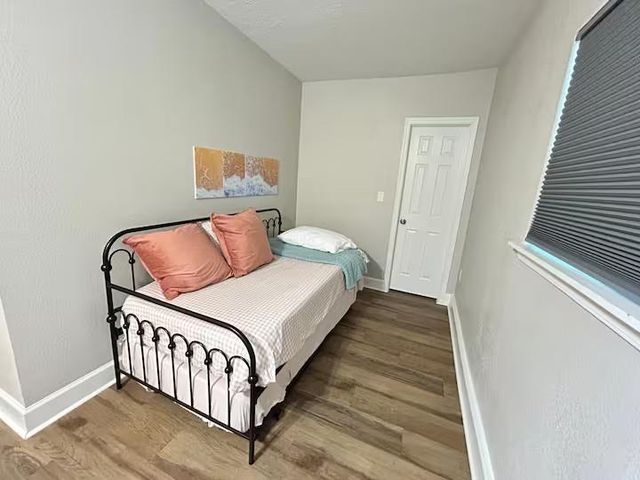 1405 3rd Avenue N, Texas City, TX 77590
