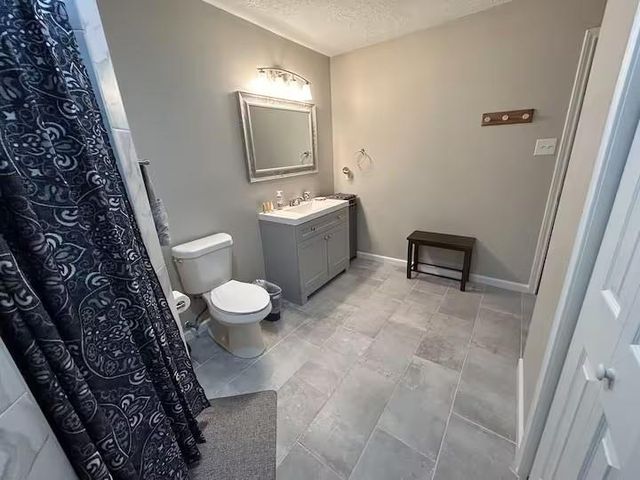 1405 3rd Avenue N, Texas City, TX 77590