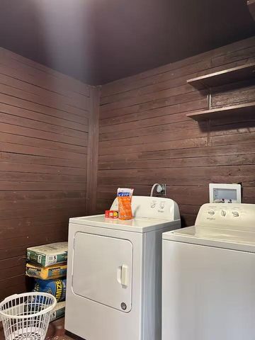 1405 3rd Avenue N, Texas City, TX 77590