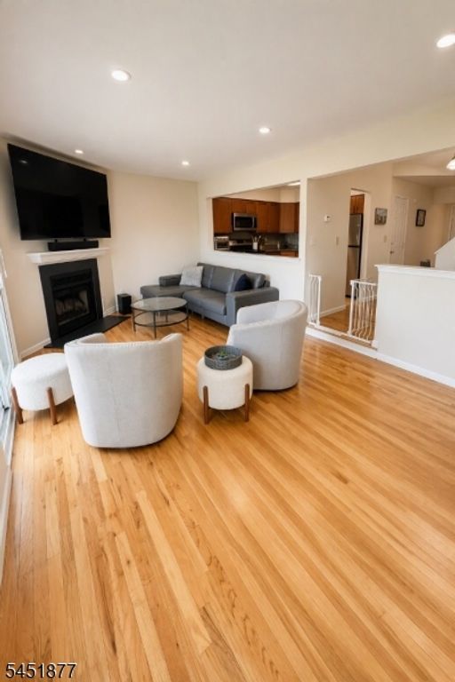 6 Mount Vernon Sq, Verona Twp., NJ 07044 — photo 3