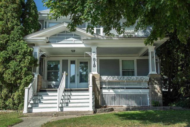 819 E Bremer, Waverly, IA 50677