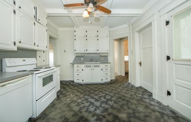 819 E Bremer, Waverly, IA 50677