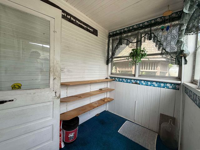 819 E Bremer, Waverly, IA 50677