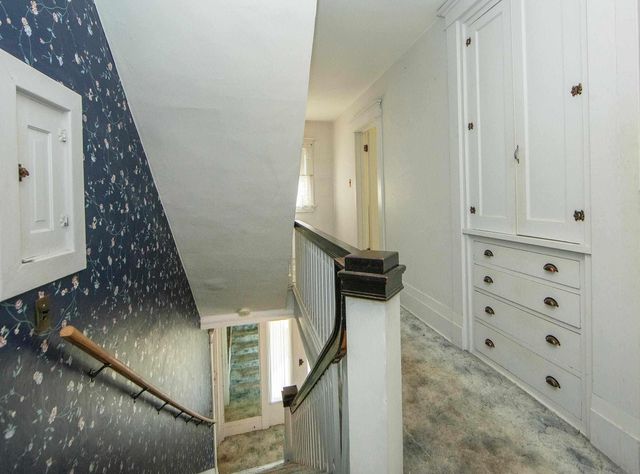 819 E Bremer, Waverly, IA 50677