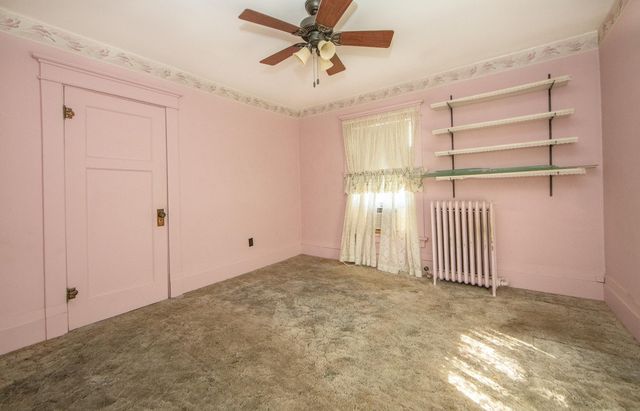 819 E Bremer, Waverly, IA 50677