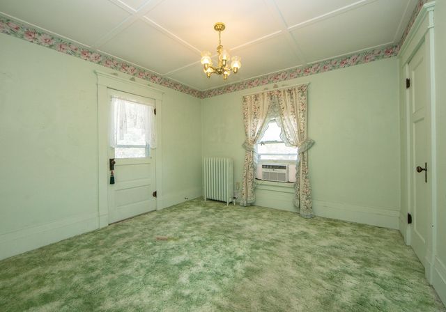 819 E Bremer, Waverly, IA 50677