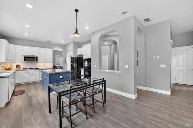 612 Pacific Grove Ct, Vacaville, CA 95688