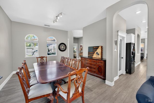 612 Pacific Grove Ct, Vacaville, CA 95688