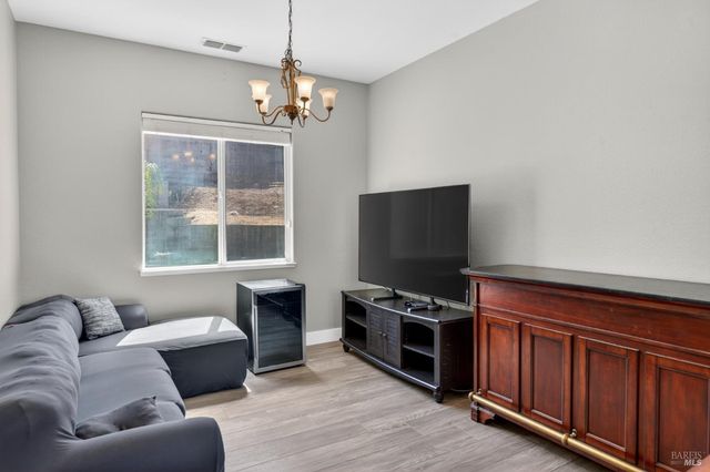 612 Pacific Grove Ct, Vacaville, CA 95688