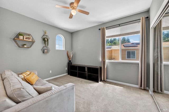 612 Pacific Grove Ct, Vacaville, CA 95688
