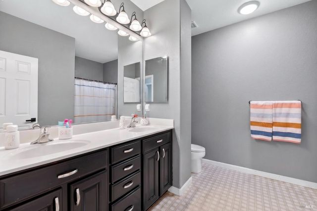 612 Pacific Grove Ct, Vacaville, CA 95688
