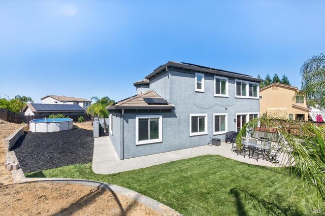 612 Pacific Grove Ct, Vacaville, CA 95688