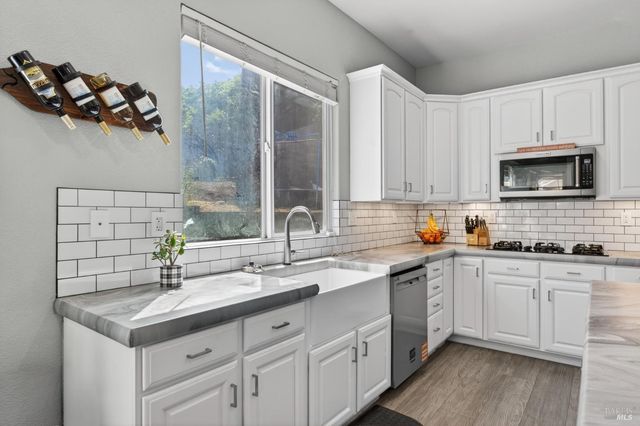 612 Pacific Grove Ct, Vacaville, CA 95688