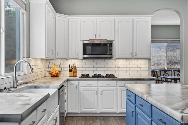 612 Pacific Grove Ct, Vacaville, CA 95688