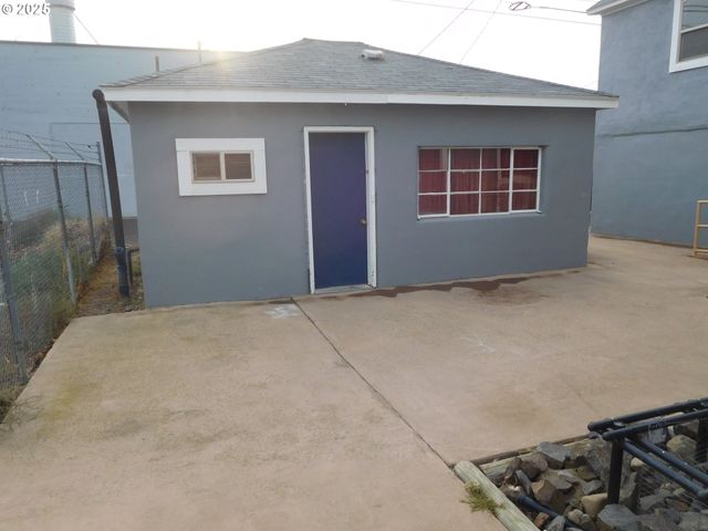 914 S MILL St, Milton Freewater, OR 97862