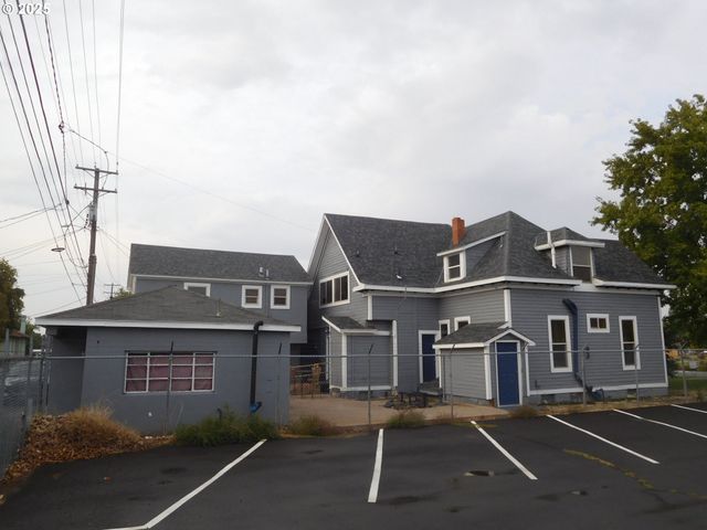 914 S MILL St, Milton Freewater, OR 97862