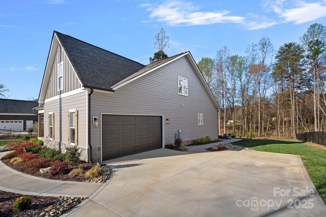 4525 N Wynswept Drive, Maiden, NC 28650