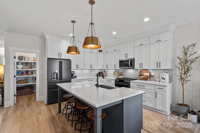 4525 N Wynswept Drive, Maiden, NC 28650