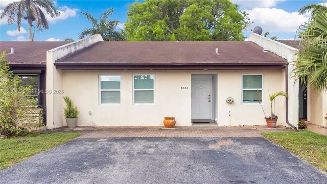 5222 SW 139th Pl, Miami, FL 33175