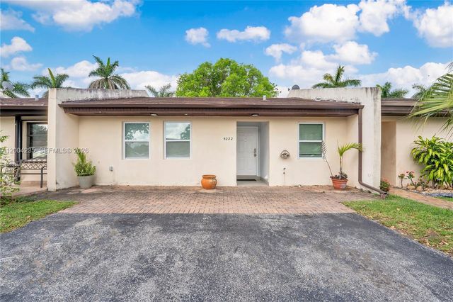 5222 SW 139th Pl, Miami, FL 33175