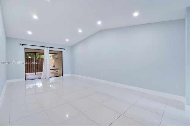 5222 SW 139th Pl, Miami, FL 33175