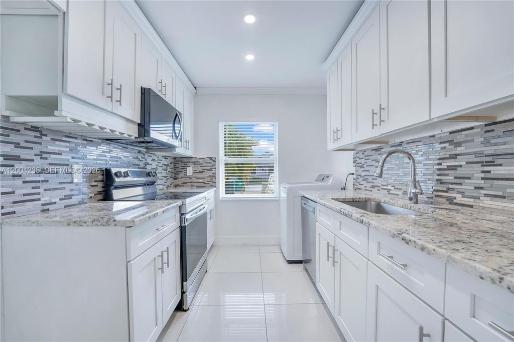 5222 SW 139th Pl, Miami, FL 33175