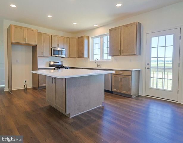 20 CLIFF DR, Felton, DE 19943