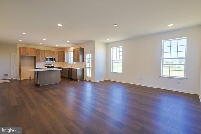20 CLIFF DR, Felton, DE 19943