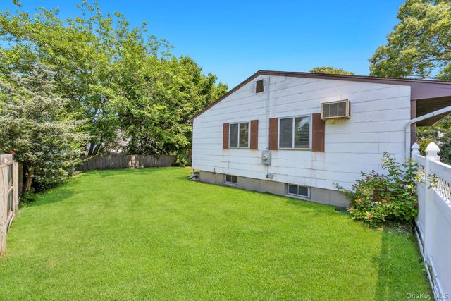 9 Daniel Court, Lake Ronkonkoma, NY 11779
