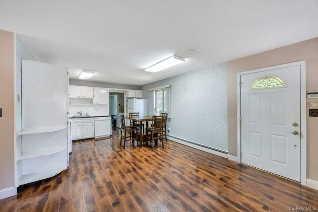 9 Daniel Court, Lake Ronkonkoma, NY 11779