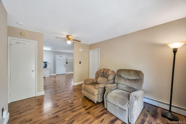9 Daniel Court, Lake Ronkonkoma, NY 11779