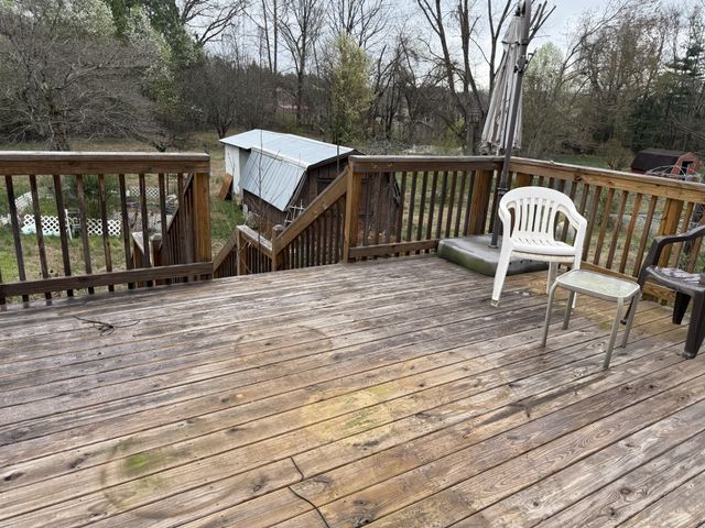 1369 Gip Manning Rd, Clarksville, TN 37042