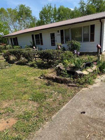 1369 Gip Manning Rd, Clarksville, TN 37042