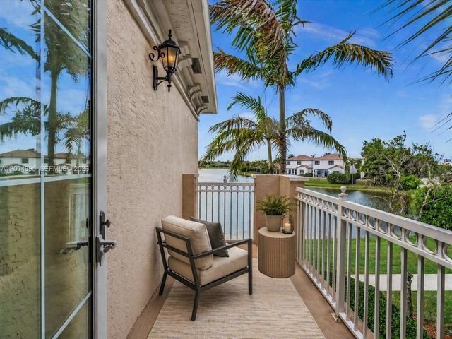 3071 Tortola Way, Cooper City, FL 33024