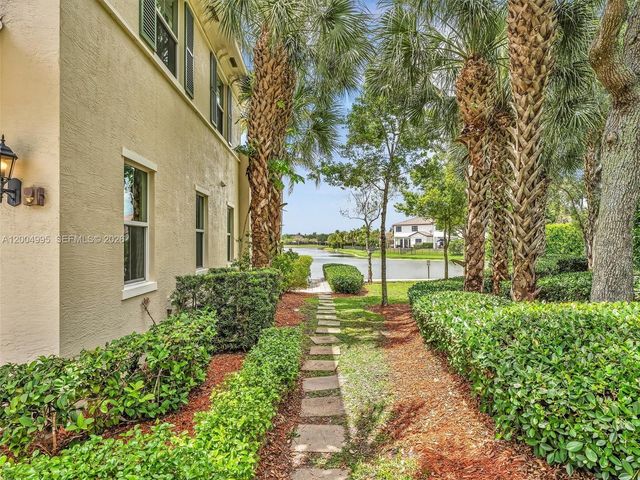 3071 Tortola Way, Cooper City, FL 33024