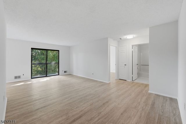 1190 W St Georges Ave, C34 C34, Linden City, NJ 07036