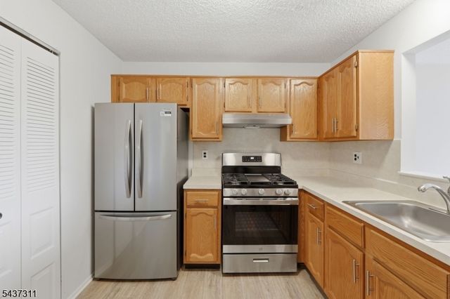 1190 W St Georges Ave, C34 C34, Linden City, NJ 07036