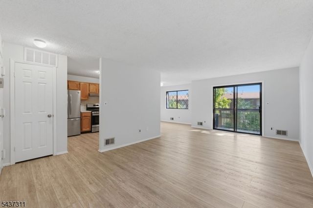 1190 W St Georges Ave, C34 C34, Linden City, NJ 07036