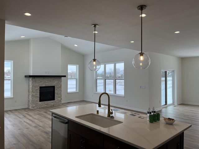 N58W25914 Autumn WAY, Lisbon, WI 53089