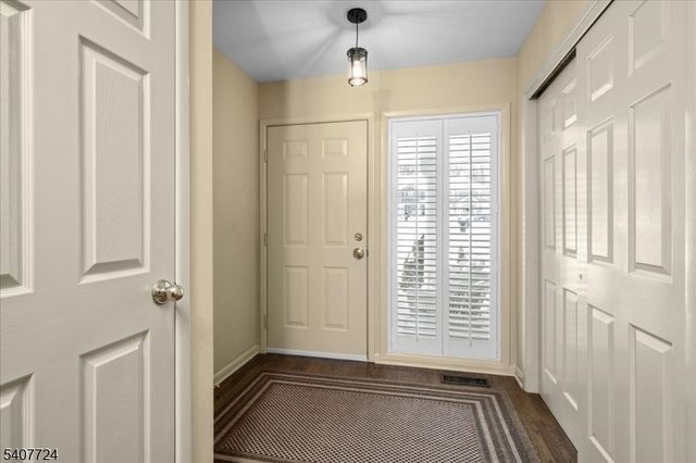 52 Manor Sq, Sparta Twp., NJ 07871