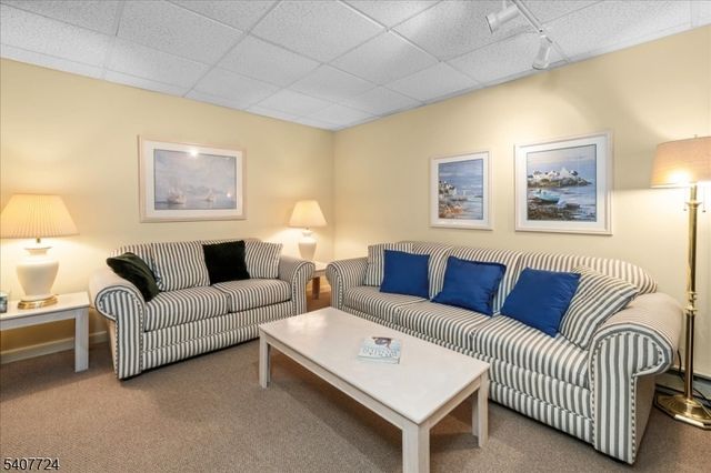 52 Manor Sq, Sparta Twp., NJ 07871