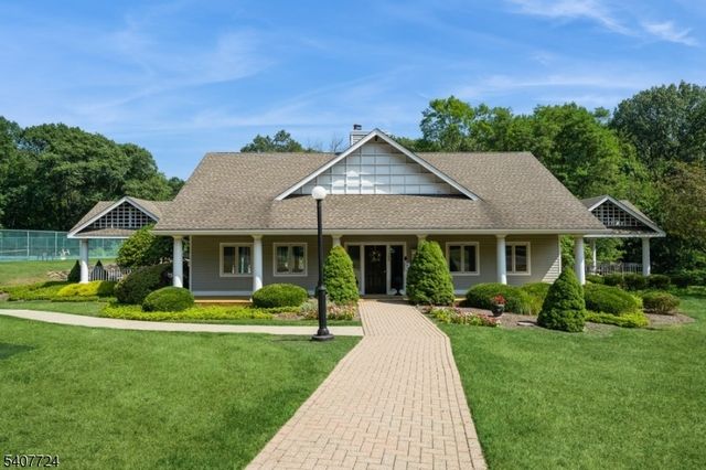 52 Manor Sq, Sparta Twp., NJ 07871