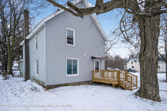 1054 N Cedar Street, Lansing, MI 48906