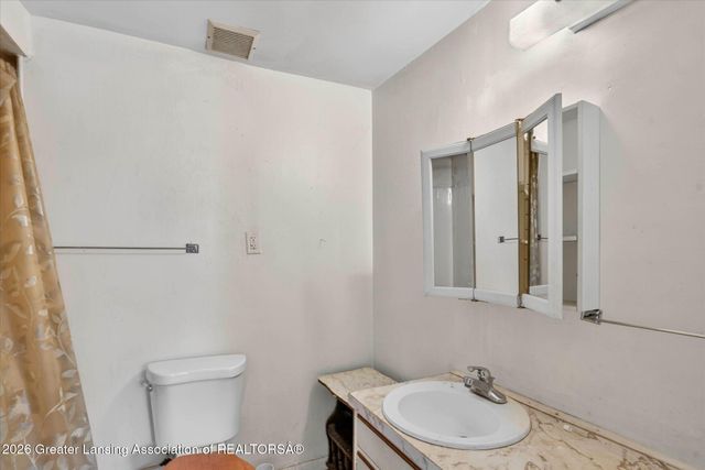 1054 N Cedar Street, Lansing, MI 48906