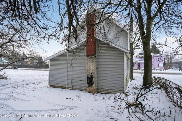 1054 N Cedar Street, Lansing, MI 48906