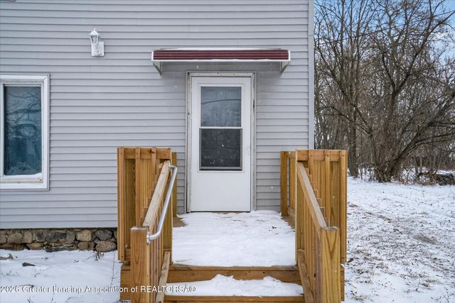 1054 N Cedar Street, Lansing, MI 48906