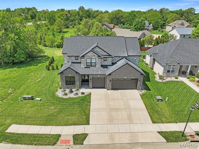 1623 Oglesby Drive, Edwardsville, IL 62025