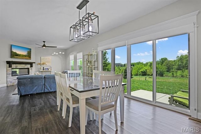 1623 Oglesby Drive, Edwardsville, IL 62025